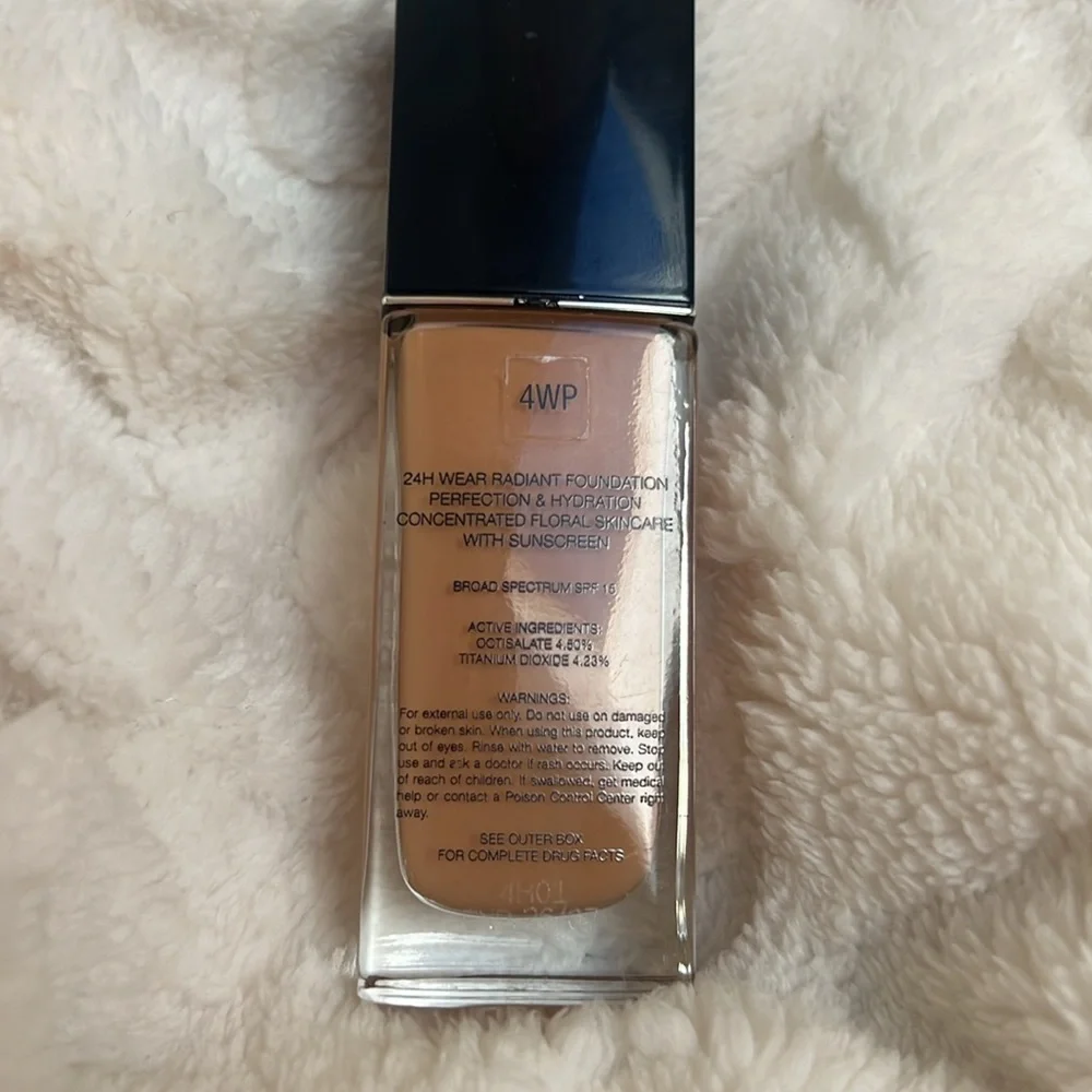 New Dior Forever Skin Glow Foundation - 4 WP